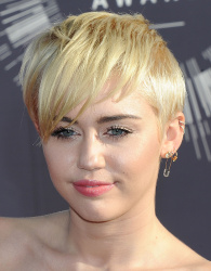 Miley Cyrus - 2014 MTV Video Music Awards in Los Angeles, August 24, 2014 - 350xHQ 03BlNmek