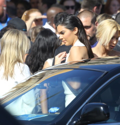 Kendall & Kylie Jenner - At the FOX's 2014 Teen Choice Awards, August 10, 2014 - 115xHQ 0V4Zf8a3