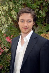 James McAvoy - James McAvoy - "Starter for 10" press conference portraits by Armando Gallo (Beverly Hills, February 5, 2007) - 27xHQ 0on2zvhi