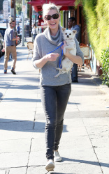 Katherine Heigl - Out & About in Los Angeles, 27 января 2015 (21xHQ) 1JV41DF2