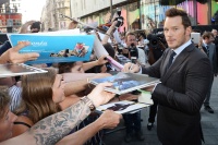 Крис Прэтт (Chris Pratt) ‘Guardians of the Galaxy’ Premiere at Empire Leicester Square in London, 24.07.2014 (50xHQ) 1RwBubGJ