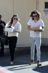 Harry Styles - Out in Beverly Hills, California - January 23, 2015 - 15xHQ 21TxkZqR