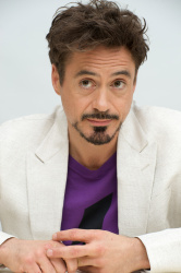 Robert Downey Jr. - The Soloist press conference portraits by Vera Anderson (Beverly Hills, April 3, 2009) - 20xHQ 2LxXcCTd