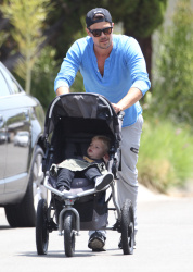 Josh Duhamel - Out and about in Brentwood - May 9, 2015 - 22xHQ 2SGJz90l