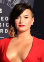 Demi Lovato - At the MTV Video Music Awards, August 24, 2014 - 112xHQ 2ofv9M4t