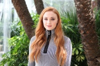 Софи Тернер (Sophie Turner) 'Game of Thrones Season 6' Press Conference at the Four Seasons Hotel in Beverly Hills (April 11, 2016) - 16xНQ 3zT7mg65