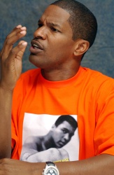Jamie Foxx - Ray press conference portraits by Vera Anderson (New York, October 1, 2004) - 8xHQ 43QcJN9M