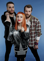 Paramore (Hayley Williams,  Jeremy Davis, Taylor York) - Chris McAndrew Photoshoot for The Guardian (February, 2013) - 35xHQ 5DTw5So9