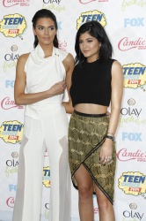 Kendall & Kylie Jenner - At the FOX's 2014 Teen Choice Awards, August 10, 2014 - 115xHQ 5T3L6sa1