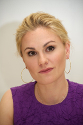 Anna Paquin - True Blood press conference portraits by Vera Anderson (Beverly Hills, July 28, 2011) - 7xHQ 5wKRXQpX
