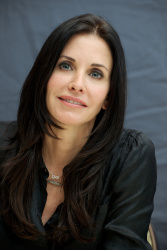 Courteney Cox - Cougar Town press conference portraits by Vera Anderson (Beverly Hills, October 29, 2010) - 8xHQ 7BAVUSJM