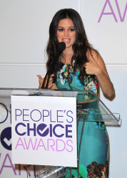 Rachel Bilson - attends the 2014 People's Choice Awards nominations announcement held at The Paley Center for Media on November 5, 2013 in Beverly Hills, California - 76xHQ 8WyI7gSz