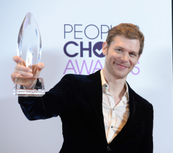 Persia White - Joseph Morgan, Persia White - 40th People's Choice Awards held at Nokia Theatre L.A. Live in Los Angeles (January 8, 2014) - 114xHQ 9mJhe7TM