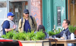 Jonah Hill - Jake Gyllenhaal & Jonah Hill & America Ferrera - Out And About In NYC 2013.04.30 - 37xHQ BIuVC7ia