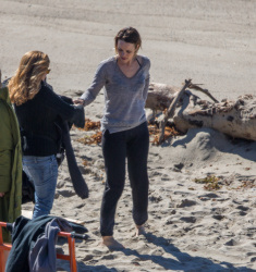 Rachel McAdams - on the set of 'True Detective' in Malibu - February 24, 2015 (25xHQ) C4U239yh