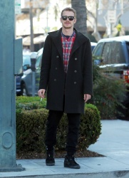 Hayden Christensen - meets some friends for lunch in Beverly Hills, California (January 8, 2015) - 11xHQ H1fNevkr