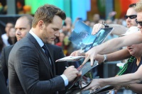 Крис Прэтт (Chris Pratt) ‘Guardians of the Galaxy’ Premiere at Empire Leicester Square in London, 24.07.2014 (50xHQ) IdH5lQjh