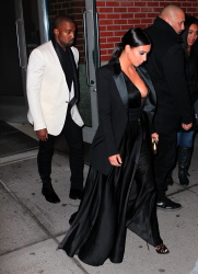 Kim Kardashian and Kanye West - In New York, 8 января 2015 (42xHQ) JB4Pwih7