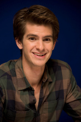 Andrew Garfield - Andrew Garfield - The Social Network press conference portraits by Herve Tropea (New York, September 25, 2010) - 9xHQ JEi4LCaT
