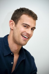 Theo James - Theo James - Divergent press conference portraits by Vera Anderson (Los Angeles, Beverly Hills, March 8, 2014) - 9xHQ Jsi0e0BY