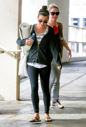 Lea Michele - leaving a yoga class in Hollywood, February 2, 2015 - 43xHQ KMy1LLIm