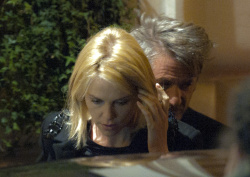 Charlize Theron and Sean Penn - are spotted out in Rome on Valentine's Day - February 14, 2015 (4xHQ) L03nB76j