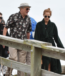 Zac Efron & Robert De Niro - On the set of Dirty Grandpa in Tybee Island,Giorgia 2015.04.28 - 103xHQ M8lFWjod