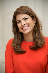 Eva Mendes - Bad Lieutenant Ports of Call New Orleans press conference portraits by Vera Anderson (Beverly Hills, November 4, 2009) - 11xHQ MTz4OifE