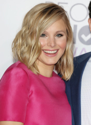 Kristen Bell - The 41st Annual People's Choice Awards in LA - January 7, 2015 - 262xHQ NjP1bGSX