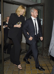Charlize Theron and Sean Penn - seen leaving Royal Festival Hall. London - February 16, 2015 (153xHQ) O7suPZGX