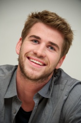 Liam Hemsworth - The Hunger Games press conference portraits by Vera Anderson (Los Angeles, March 1, 2012) - 9xHQ OFuleMBr