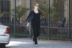 Emma Stone - Out and about in Los Angeles - June 2, 2015 - 20xHQ PDGaSJj1