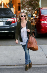 Sarah Michelle Gellar - Out and about in LA, 21 ноября 2014 (43xHQ) Pdn06OQK