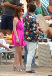 Zac Efron, Adam DeVine, Anna Kendrick & Aubrey Plaza - On the set of "Mike And Dave Need Wedding Dates" in Turtle Bay,Oahu,Hawaii 2015.06.03 - 41xHQ RdUuPwsH