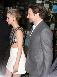 Jennifer Lawrence и Bradley Cooper - Attends a screening of 'Serena' hosted by Magnolia Pictures and The Cinema Society with Dior Beauty, Нью-Йорк, 21 марта 2015 (449xHQ) T07Lx7DJ