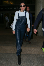 Jessie J - Arriving at LAX airport in Los Angeles - February 7, 2015 (14xHQ) UKvHRvrU