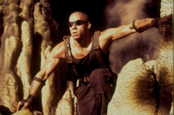 Vin Diesel - Vin Diesel, Karl Urban, David Twohy, Thandie Newton, Alexa Davalos, Colm Feore, Judi Dench - Промо стиль и постеры к фильму "The Chronicles of Riddick (Хроники Риддика)", 2004 (105xHQ) UMR8JJoG