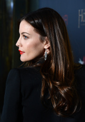 Liv Tyler - 'The Hobbit An Unexpected Journey' New York Premiere benefiting AFI at Ziegfeld Theater in New York City - December 6, 2012 - 52xHQ V6pBT1lH