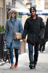 Emma Stone - Out and about in NYC, 7 января 2015 (14xHQ) VLU8GVSS
