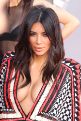 Kim Kardashian - 2014 MTV Video Music Awards in Los Angeles, August 24, 2014 - 90xHQ VQNRBARf
