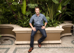 Aaron Eckhart - "The Rum Diary" press conference portraits by Armando Gallo (Hollywood, October 13, 2011) - 18xHQ WXyw2ua3