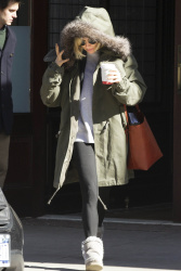 Sienna Miller - Out and about in New York City - February 11, 2015 (30xHQ) X2hPtEtR