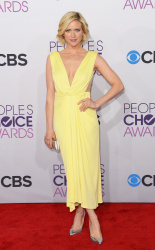 Brittany Snow - 39th Annual People's Choice Awards (Los Angeles, January 9, 2013) - 80xHQ XqvtCIYz