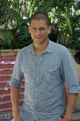Wentworth Miller - Prison Break press conference portraits by Vera Anderson (Beverly Hills, September 14, 2007) - 4xHQ Y274swPp
