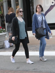 Saoirse Ronan - Saoirse Ronan - Shopping in Hollywood - February 2, 2015 - 12xHQ YChxjqCo