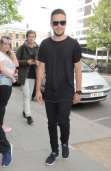 Liam Payne - Arriving at recording studio in London - April 24, 2015 - 10xHQ YLq5LM1h