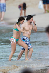 Mark Wahlberg - and his family seen enjoying a holiday in Barbados (December 26, 2014) - 165xHQ YZVeCXnh