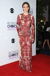 Stana Katic - 40th People's Choice Awards held at Nokia Theatre L.A. Live in Los Angeles (January 8, 2014) - 84xHQ ZJ5qOCOP