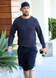 Josh Duhamel - Josh Duhamel - spotted on his way to the gym in Santa Monica - March 5, 2015 - 10xHQ APev9sow