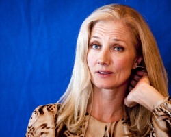 Joely Richardson - "Anonymous" press conference portraits by Armando Gallo (Cancun, July 12, 2011) - 16xHQ BhnQwvle